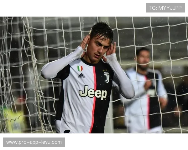 迪巴拉连续助攻，意甲中场核心表现抢眼，迪巴拉踢足球视频