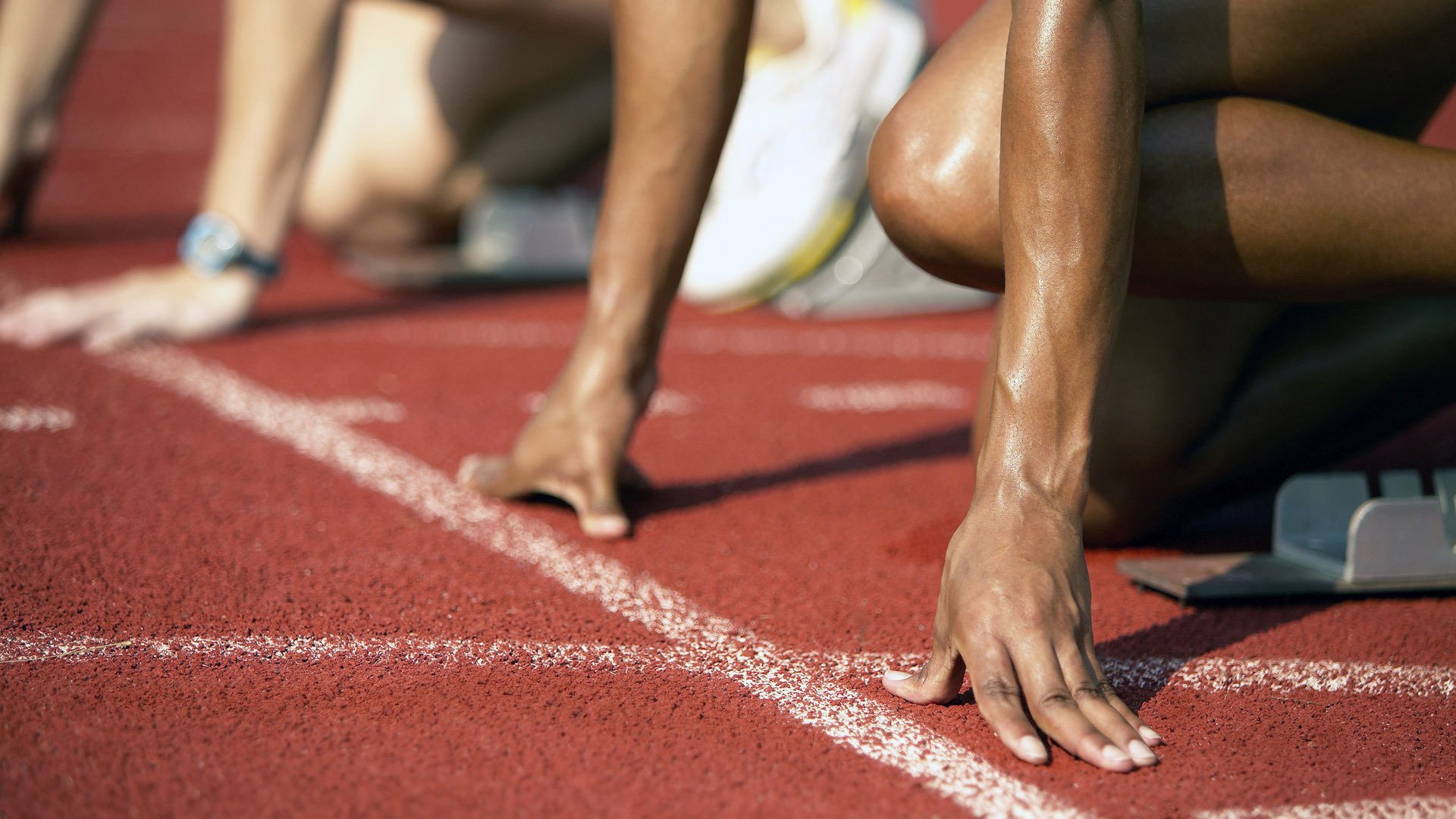 长距离自由泳成绩刷新赛季纪录，长距离自由泳提速技巧