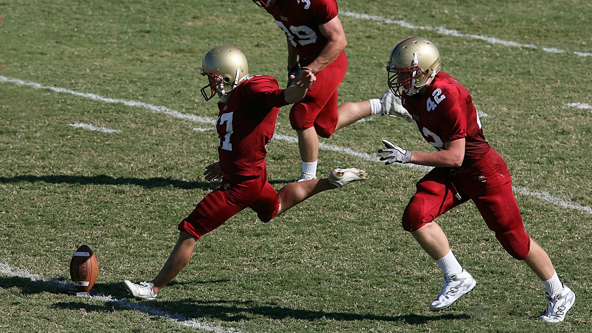 乐鱼体育官网入口-中国足球联赛比赛规则持续完善提高公平性，中国足球联赛体系